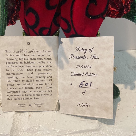 Mark Roberts Fairy of Presents-small - Picture 3 of 4